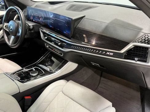 Used 2025 BMW X5 sDrive40i w/ M Sport Package RWD image 39