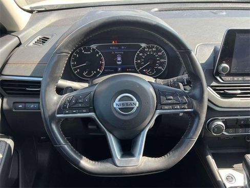Used 2022 Nissan Altima 2.5 SR image 14