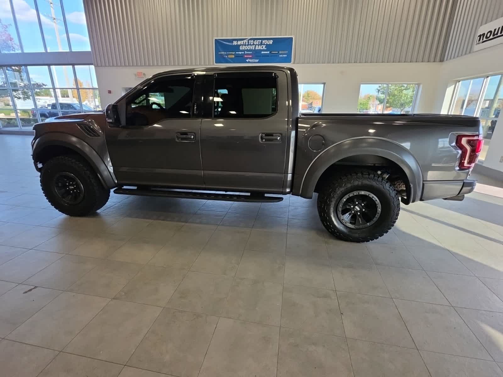 Used 2018 Ford F150 Raptor w/ Equipment Group 802A Luxury AWD/4WD image 14