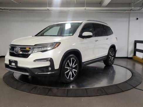 Used 2019 Honda Pilot Touring image 5