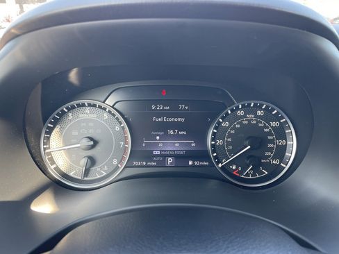 Used 2023 Nissan Armada SL w/ Captain's Chairs Package image 10