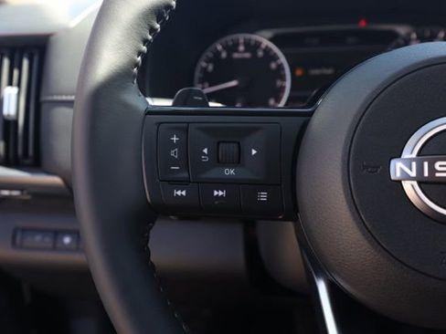 New 2025 Nissan Pathfinder SL image 26