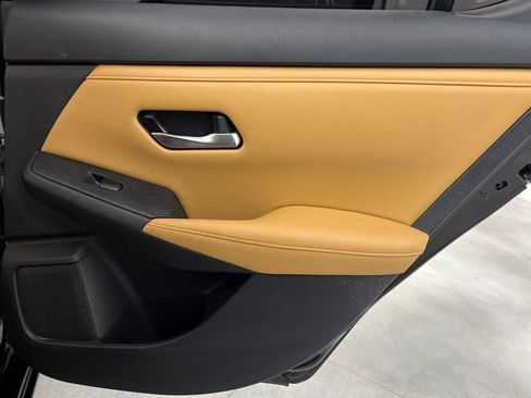 Used 2022 Nissan Sentra SV w/ SV Premium Package image 17