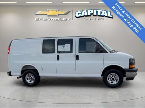 Used 2025 GMC Savana 2500 w/ Driver Convenience Package RWD image 9