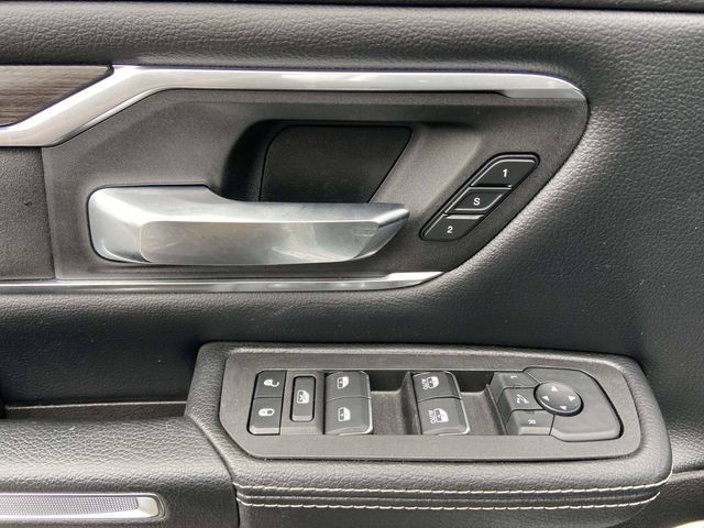 Used 2025 RAM 1500 Laramie w/ Sport Appearance Package AWD/4WD image 11