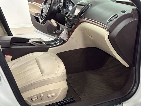 Used 2017 Buick Regal Premium w/ Driver Confidence Package #1 image 18