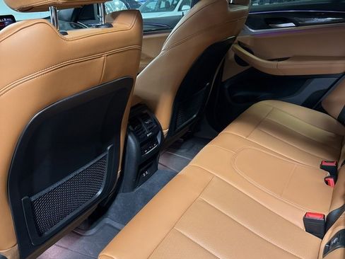 Used 2022 BMW X4 M40i image 9