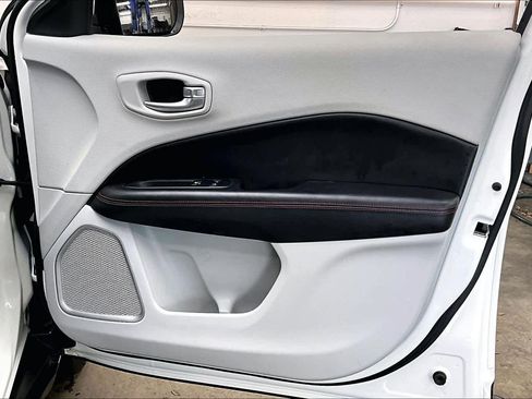 Used 2019 Jeep Compass Limited image 26