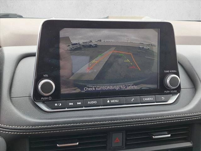 Used 2023 Nissan Rogue SV FWD image 13