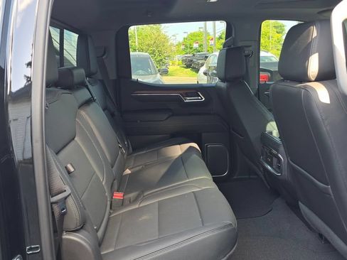 Used 2023 GMC Sierra 1500 Denali w/ Denali Reserve Package AWD/4WD image 9