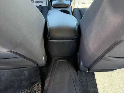 Used 2018 Nissan Leaf SV FWD image 11