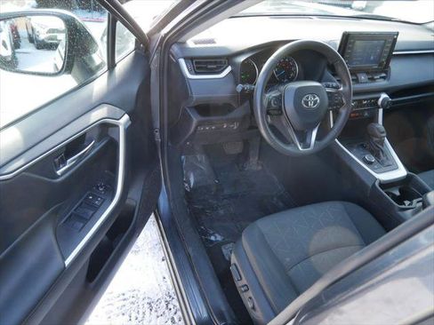 Certified 2020 Toyota RAV4 XLE w/ Convenience Package image 11