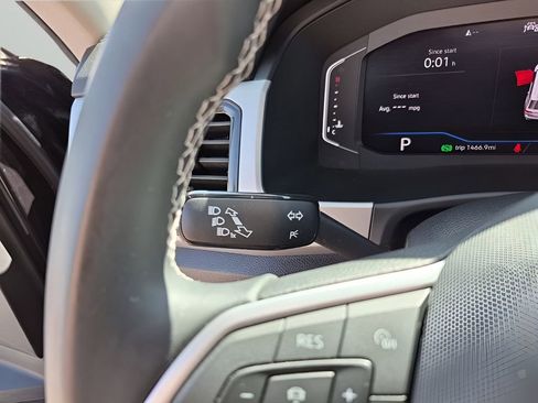 Used 2021 Volkswagen Atlas SEL image 35