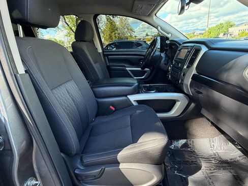 Used 2017 Nissan Titan S AWD/4WD image 13