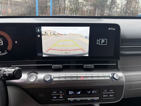 Used 2025 Hyundai Kona SEL image 17