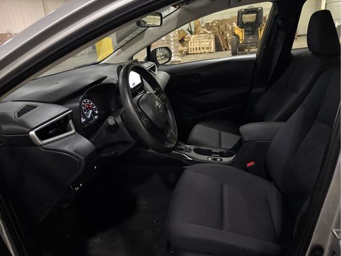 Used 2023 Toyota Corolla LE FWD image 9