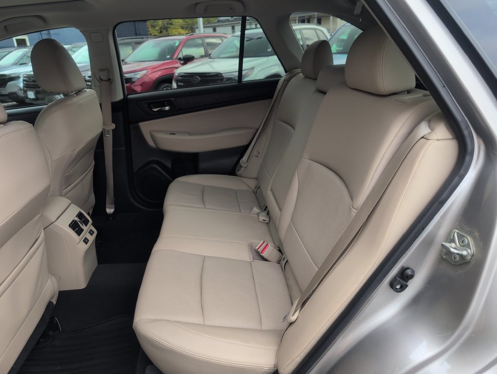 Used 2017 Subaru Outback 2.5i Limited AWD/4WD image 30