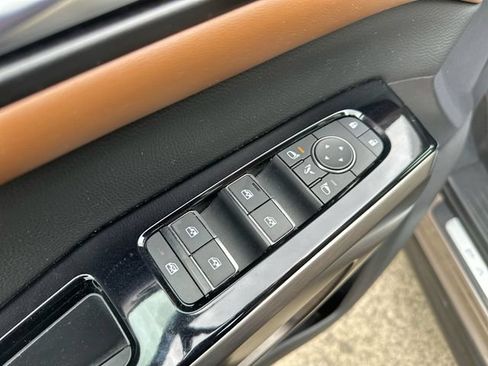 Used 2023 Nissan Pathfinder Platinum AWD/4WD image 27