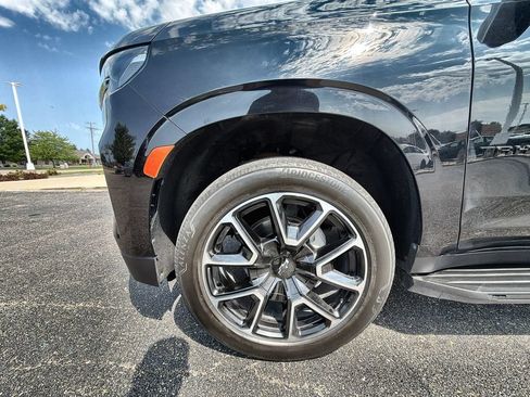 Used 2021 Chevrolet Tahoe RST w/ Luxury Package AWD/4WD image 18