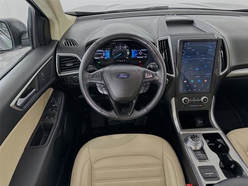 Used 2022 Ford Edge SEL w/ Cargo Accessory Package AWD/4WD image 2