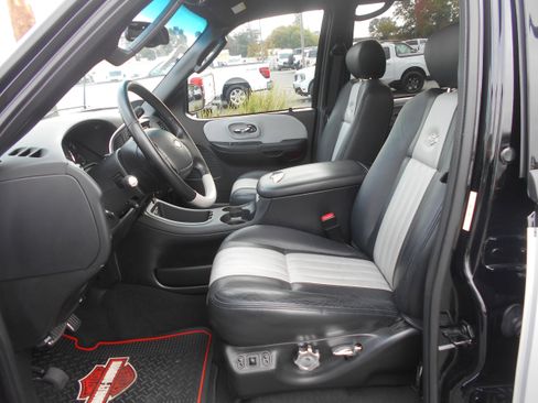 Used 2003 Ford F150 Harley-Davidson image 2