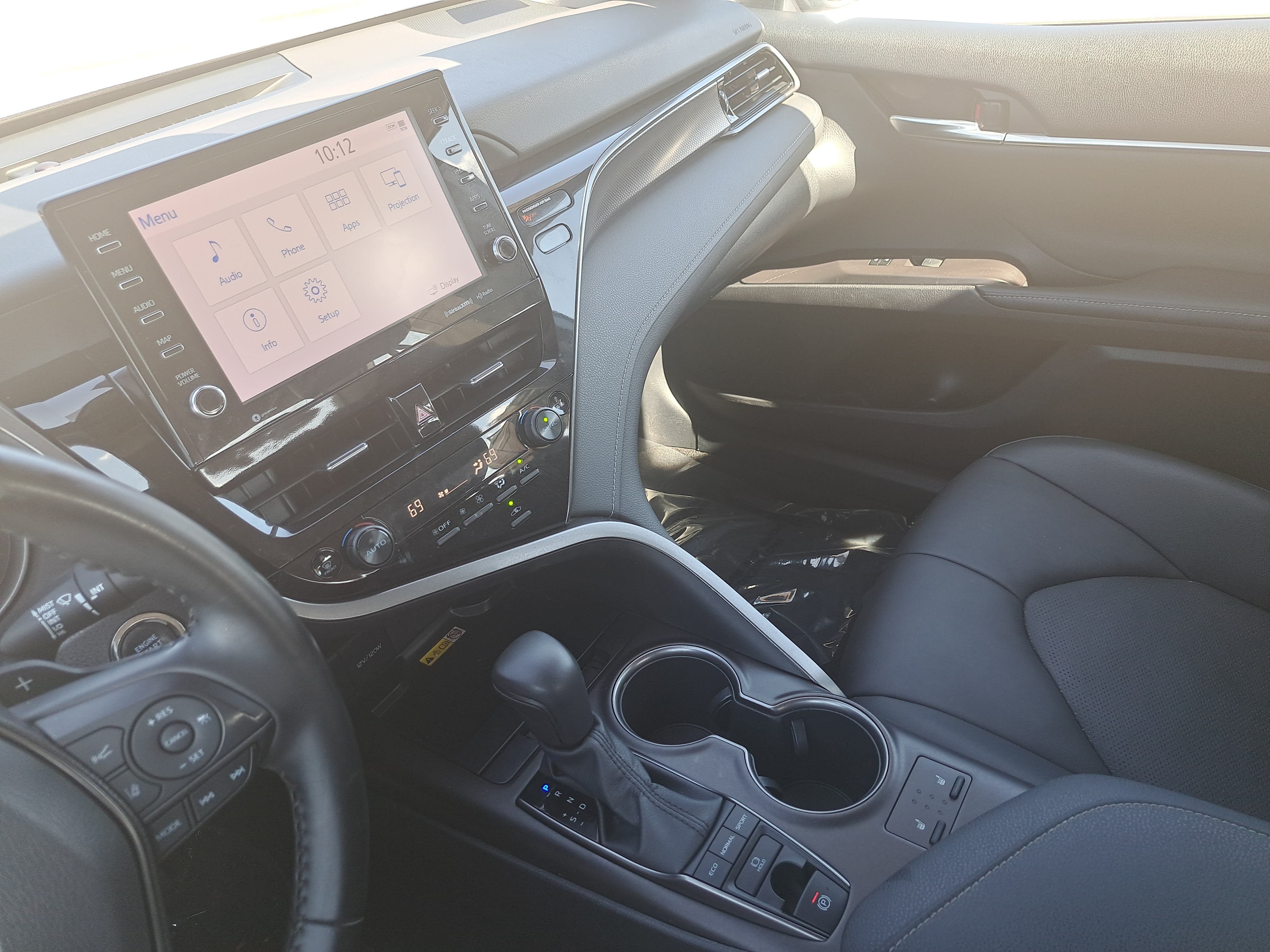 Used 2022 Toyota Camry XSE FWD image 25