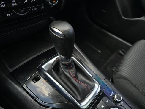 Used 2014 MAZDA MAZDA3 i Touring w/ Technology Package FWD image 25