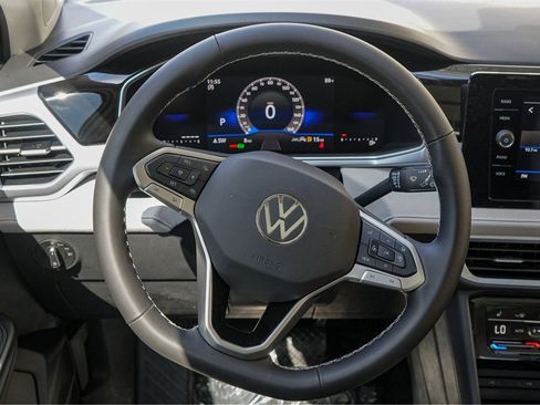 New 2025 Volkswagen Taos SE image 24