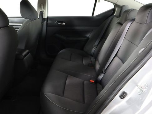 Used 2022 Nissan Altima 2.5 SV FWD image 16