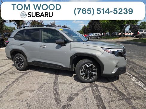 Certified 2025 Subaru Forester Premium AWD/4WD image 1
