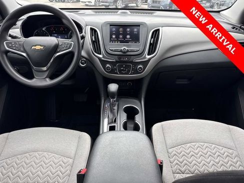 Used 2022 Chevrolet Equinox LS w/ LS Convenience Package image 22