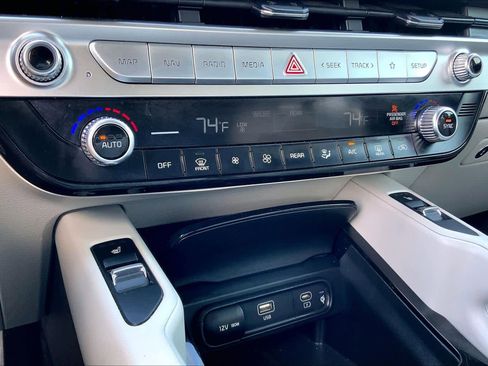 Used 2023 Kia Telluride S FWD image 34