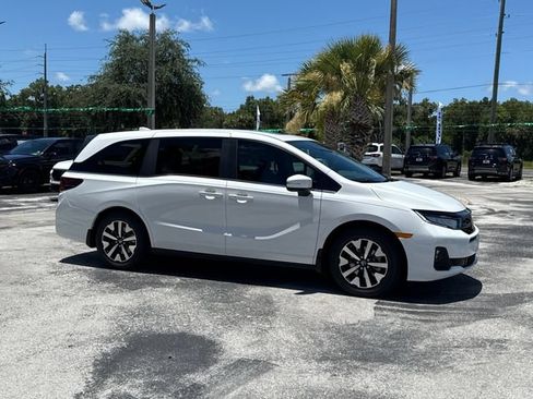 New 2026 Honda Odyssey EX-L image 4