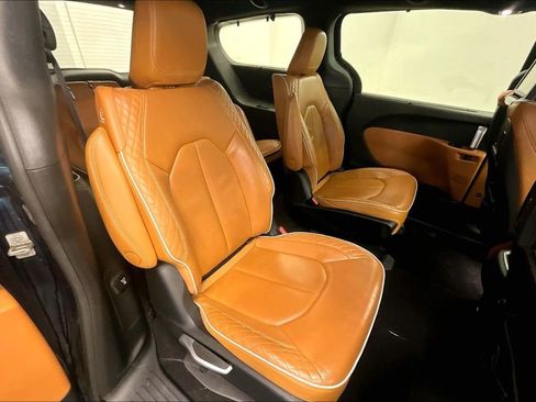 Used 2022 Chrysler Pacifica Pinnacle image 23