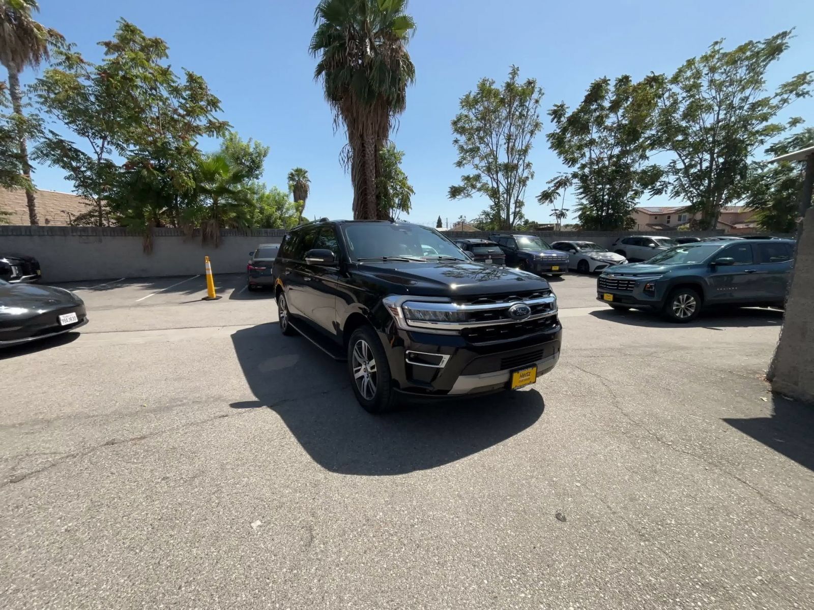 Used 2024 Ford Expedition Max Limited AWD/4WD image 3