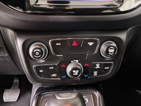 Used 2020 Jeep Compass Limited AWD/4WD image 19