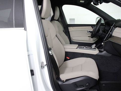 New 2026 Volvo XC90 T8 Plus w/ Protection Package Premier image 10