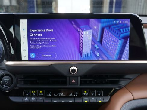 New 2026 Toyota Crown Signia AWD/4WD image 14