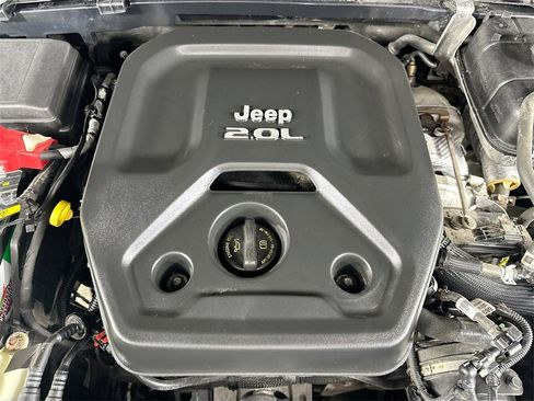 Used 2021 Jeep Wrangler Sport image 28