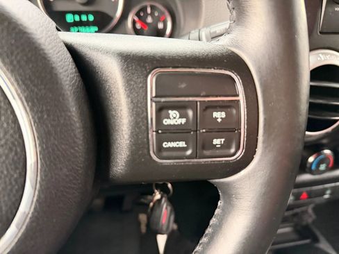 Used 2015 Jeep Wrangler Unlimited Sahara w/ Connectivity Group image 31