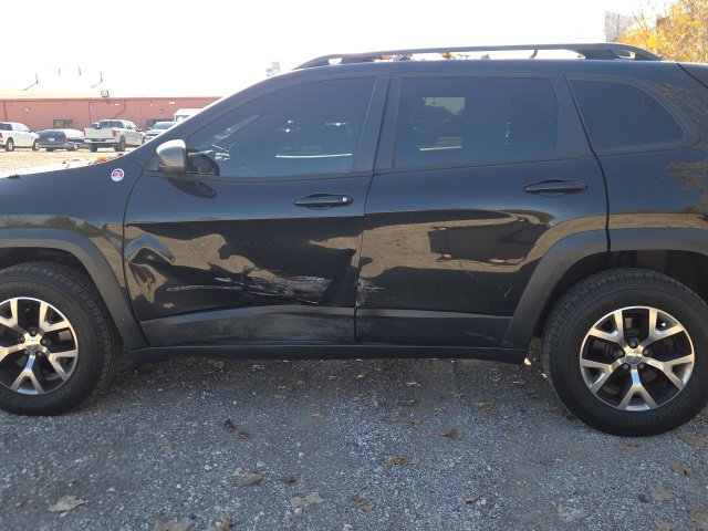 Used 2015 Jeep Cherokee Trailhawk w/ Trailer Tow Group AWD/4WD image 13