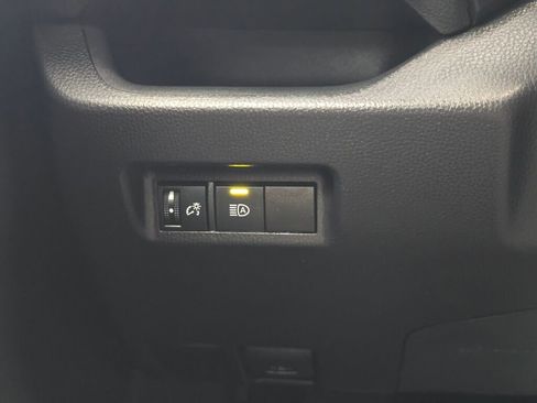 Used 2025 Toyota RAV4 XLE AWD/4WD image 25