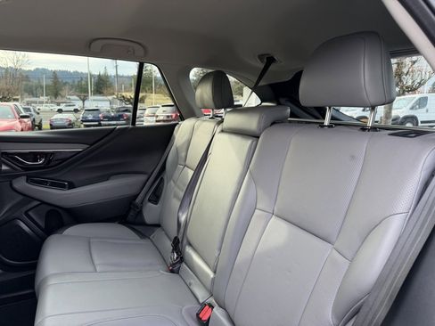 Used 2022 Subaru Outback Limited image 30