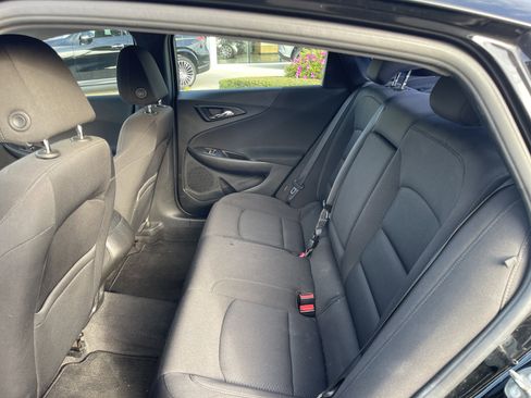 Used 2018 Chevrolet Malibu LS image 32