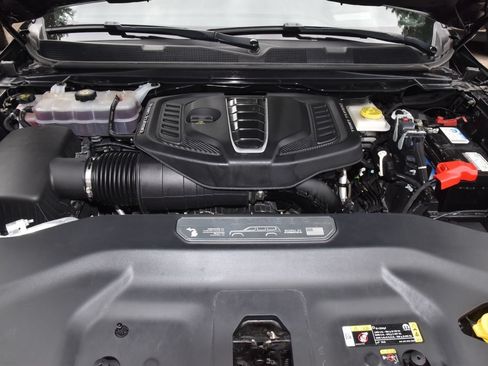 Used 2024 Jeep Grand Wagoneer Series III w/ Rear Seat Video Group 1 AWD/4WD image 42