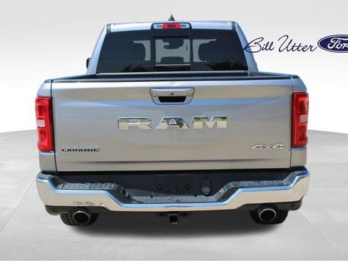 Used 2025 RAM 1500 Laramie AWD/4WD image 6