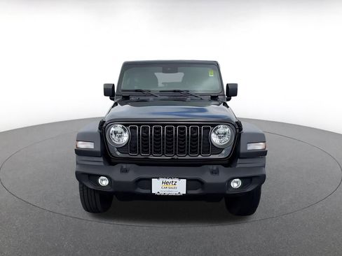 Used 2025 Jeep Wrangler Unlimited Sport AWD/4WD image 4