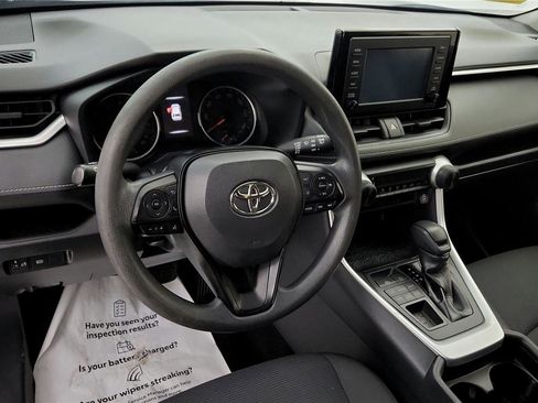 Certified 2019 Toyota RAV4 LE image 24