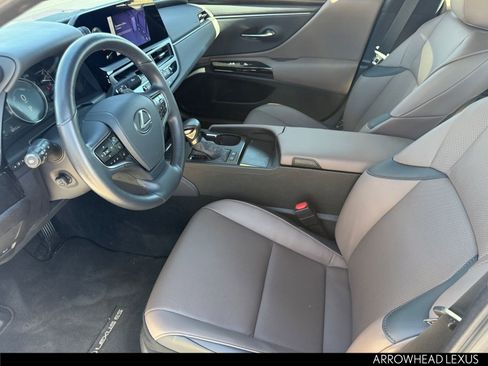 Used 2025 Lexus ES 300h w/ Premium Package image 13