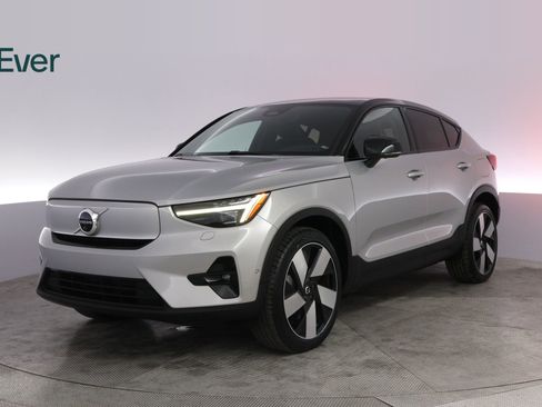 Used 2022 Volvo C40 P8 Recharge Ultimate image 2